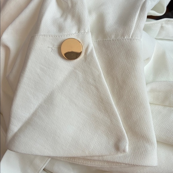 NWT. Zara Oyster White Shirt Dress with Belt. Size M. - Picture 4 of 9